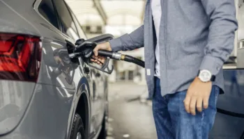 Shutterstock 2742213335