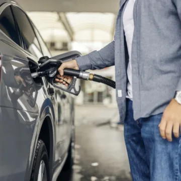 Shutterstock 2742213335